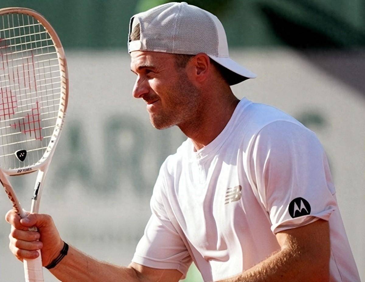 通过细致的 通过细致的