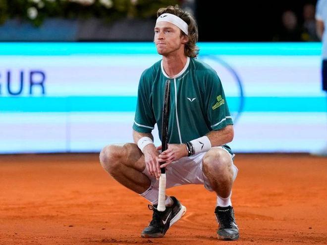 往国际舞台 往国际舞台